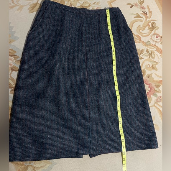 Gorgeous vintage wool skirt, size 16 1/2 beautiful tweed gray - Picture 4 of 9